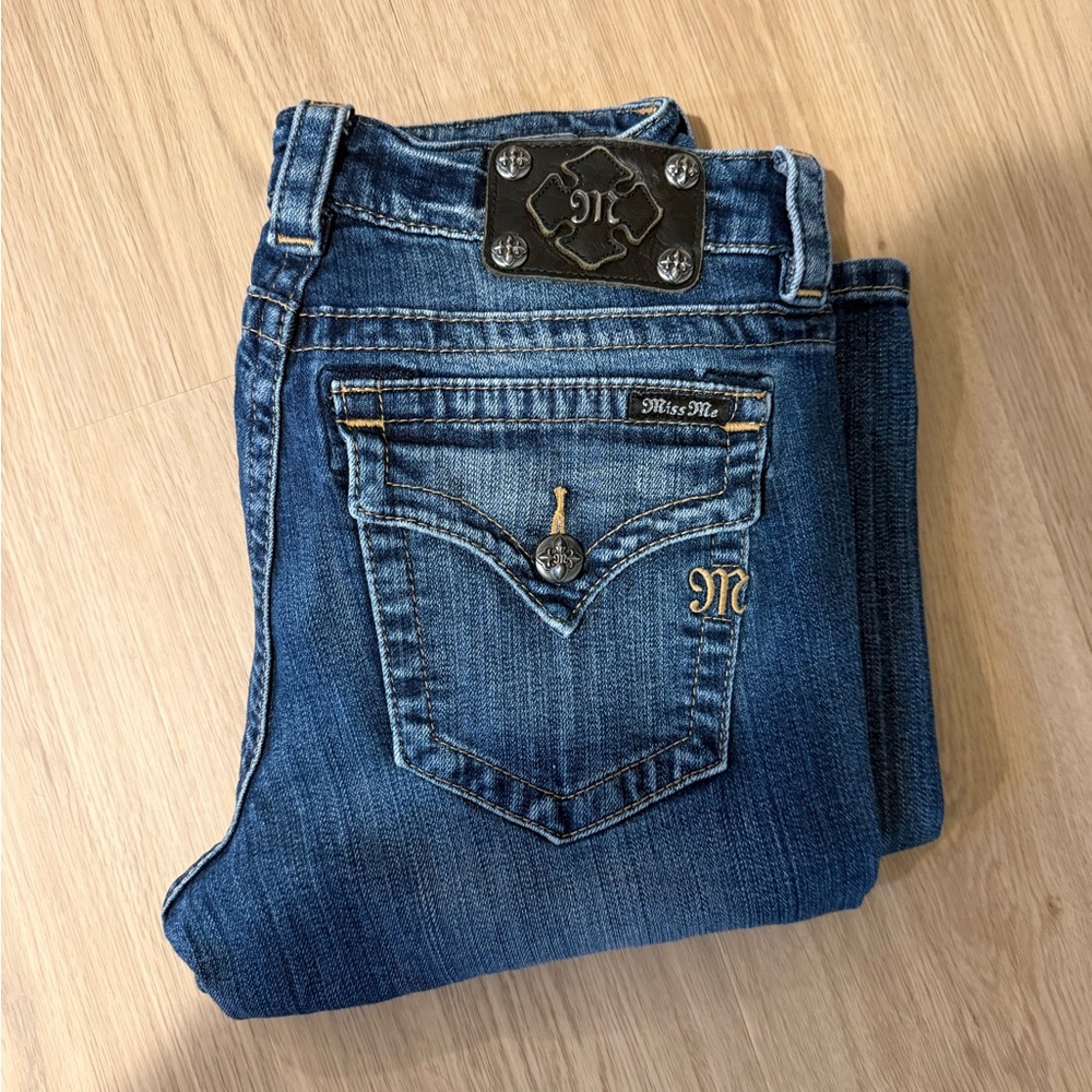 Miss Me Boyfriend Ankle Jeans